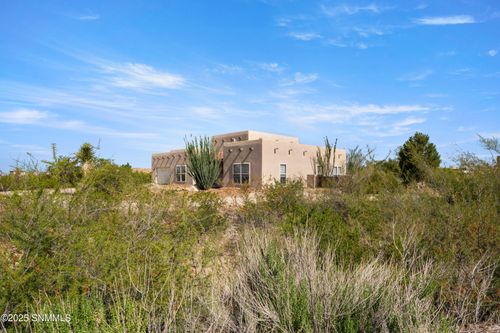 8801 Silk Oak Ct, Las Cruces, NM, 88011-8339 | Card Image