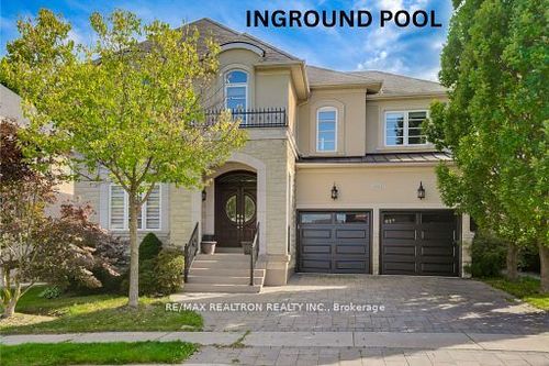 1058 Bob Scott Crt, Newmarket, ON, L3X3L7 | Card Image