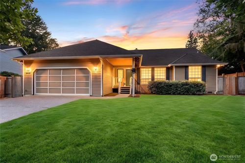 1016 215th St Se, Bothell, WA, 98021-7616 | Card Image