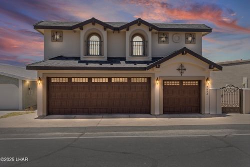 8652 Hopi Dr, Parker, AZ, 85344-8042 | Card Image