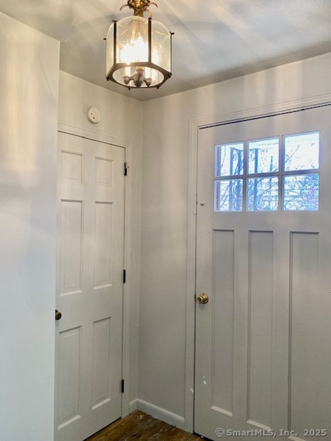 854 Burnside Ave, House other with 4 bedrooms, 2 bathrooms and 4 parking in East Hartford CT | Image 4