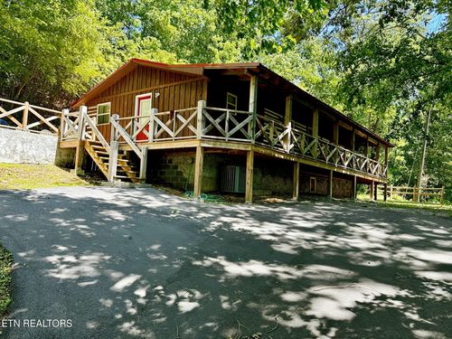 576 Mill Creek Rd, Pigeon Forge, TN, 37863-4418 | Card Image