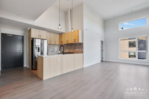 302-14858 60 Avenue, Surrey, BC, V3S0B5 | Card Image