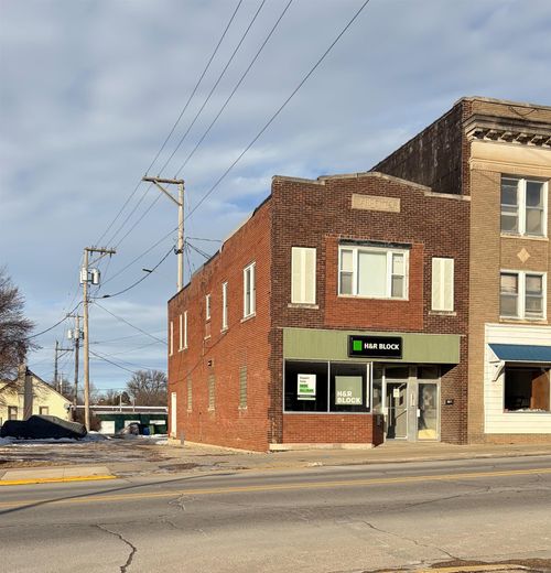 1320 Edgington Ave, Eldora, IA, 50627-1620 | Card Image