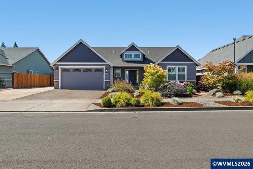 910 Grant St, Mount Angel, OR, 97362-3501 | Card Image