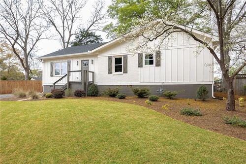 3300 Ridgecrest Rd Se, Smyrna, GA, 30080-4235 | Card Image