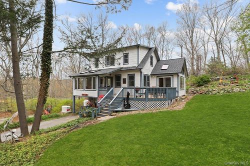 1 Branch St, Goldens Bridge, NY, 10526-1216 | Card Image