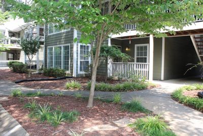 513 Berkeley Woods Drive, Condo with 2 bedrooms, 2 bathrooms and null parking in Duluth GA | Image 2