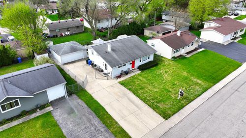 117 Cordova Rd, Carpentersville, IL, 60110-1105 | Card Image