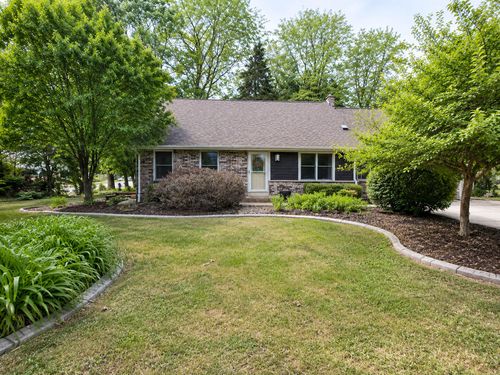 N84W18027 Menomonee Ave, Menomonee Falls, WI, 53051-2553 | Card Image