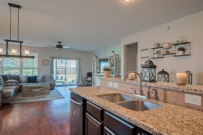 4323 N Vineyard Mdw Ln, House other with 3 bedrooms, 2 bathrooms and 2 parking in Katy TX | Image 17