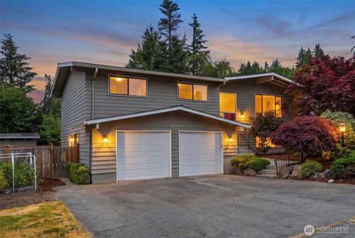1220 Nw 201st St, Shoreline, WA, 98177-2145 | Card Image