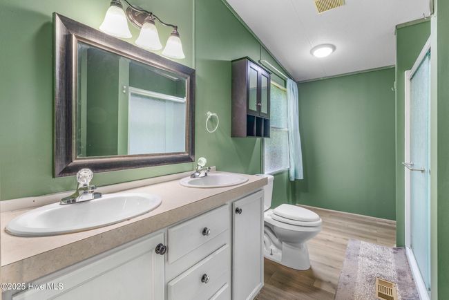 107 Indian Cave Dr, House other with 4 bedrooms, 2 bathrooms and null parking in Richlands NC | Image 37