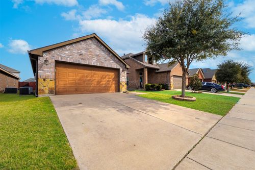 5505 Thunder Bay Dr, Fort Worth, TX, 76119-8506 | Card Image