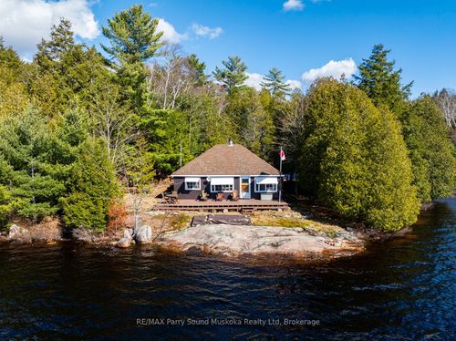 764 E Bear Lake Rd, Sprucedale, ON, P0A1Y0 | Card Image