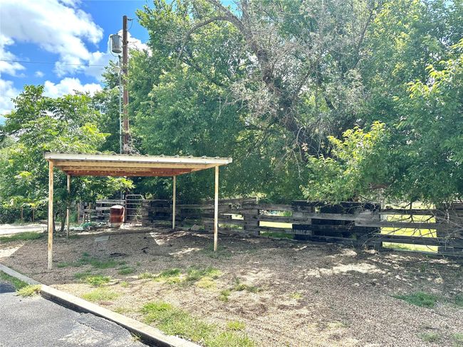 500 Apache Trl, House other with 3 bedrooms, 3 bathrooms and null parking in Comanche TX | Image 7