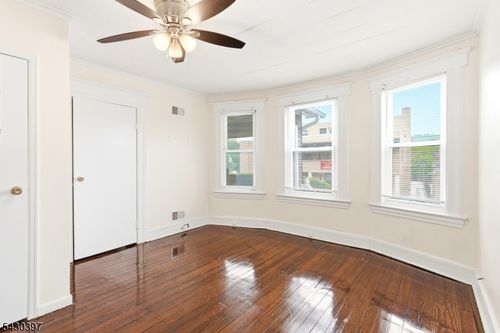 70 Valley St, South Orange, NJ, 07079-2823 | Card Image