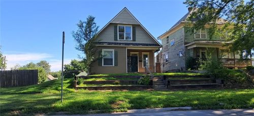 3221 Mitchell Ave, Saint Joseph, MO, 64507-2047 | Card Image