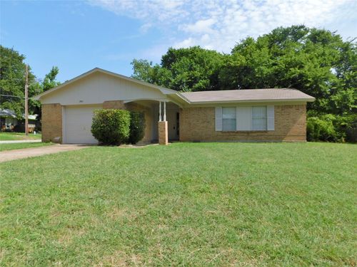 1401 Noble St, Denton, TX, 76209-4527 | Card Image