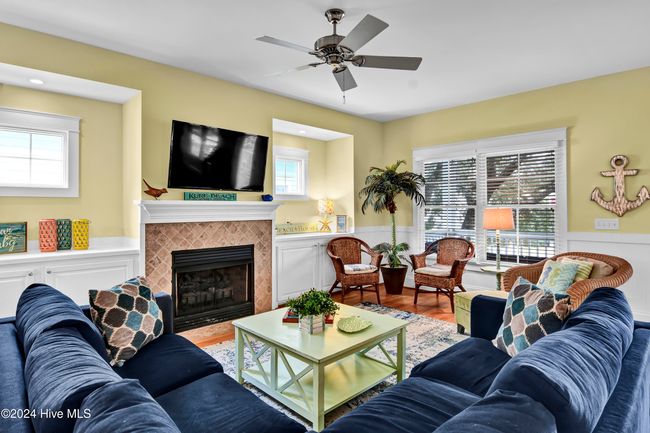 221 Seawatch Way, House other with 5 bedrooms, 3 bathrooms and 2 parking in Kure Beach NC | Image 6