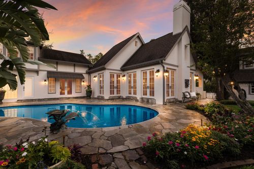 1829 Bougainvillea St, SARASOTA, FL, 34239-5116 | Card Image
