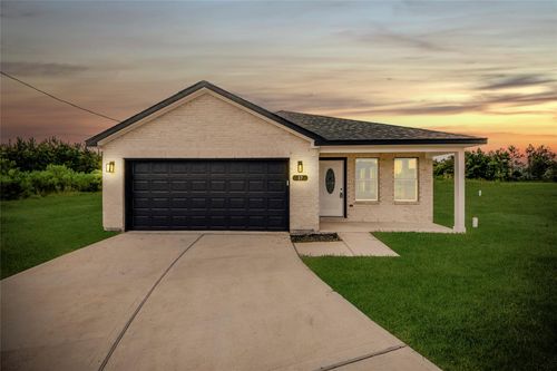 37 Road 5102 L, Cleveland, TX, 77327-4142 | Card Image