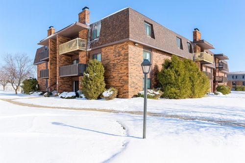 apt-101-2049 Porte Deleau Ct, Highland, IN, 46322-3723 | Card Image