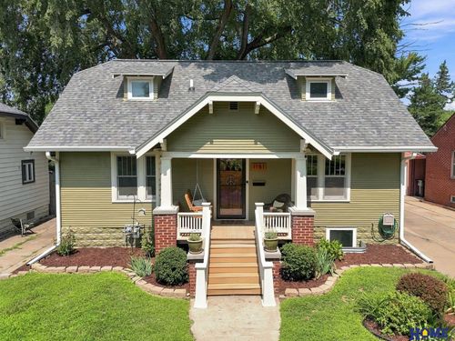 1151 Idylwild Dr, Lincoln, NE, 68503-2037 | Card Image