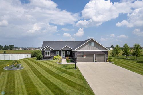 3917 14th St W, West Fargo, ND, 58078-8400 | Card Image