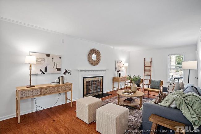 Family Room | Image 6