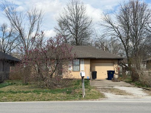 3149 W Grand St, Springfield, MO, 65802-5271 | Card Image