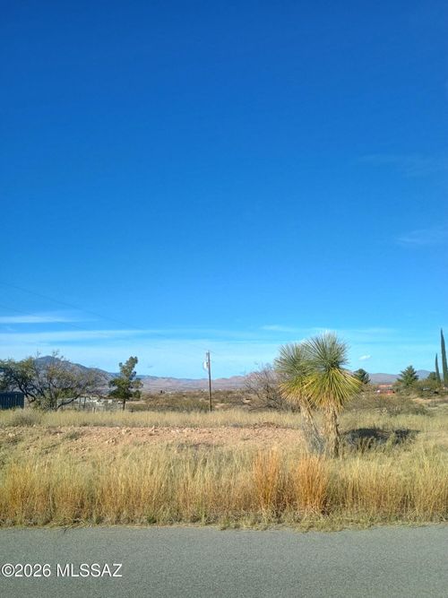 70-25215 E Tonopah Trl, Benson, AZ, 85602-7290 | Card Image