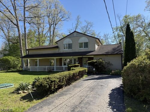 23 Lavina Trl, Oak Ridge, NJ, 07438-9326 | Card Image