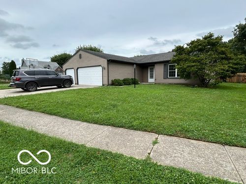 371 Watercrest Way, Avon, IN, 46123-1312 | Card Image