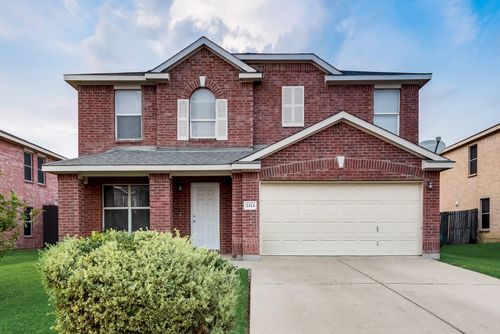 2424 Canyon Springs Dr, Grand Prairie, TX, 75052-8618 | Card Image
