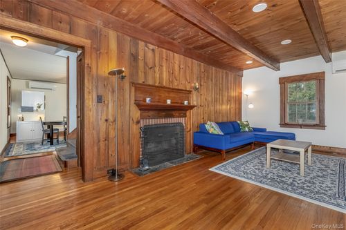 22 Millrock Rd, New Paltz, NY, 12561-1222 | Card Image