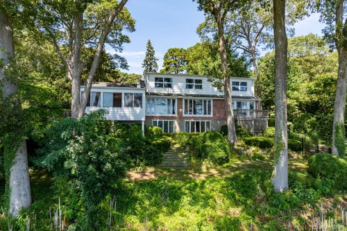 22 Mallard Cv, Centerport, NY, 11721-1629 | Card Image