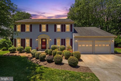 13607 White Barn Ln, HERNDON, VA, 20171-3341 | Card Image