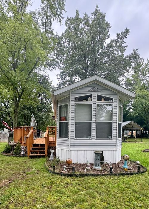 8/25 Woodhaven, Sublette, IL, 61367 | Card Image
