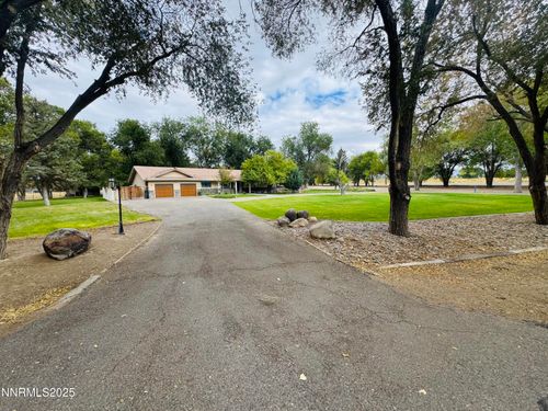 1616 Scoti Ln, Gardnerville, NV, 89410-5605 | Card Image