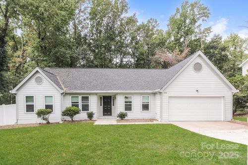 10141 Crayton Dr, Charlotte, NC, 28269-8776 | Card Image