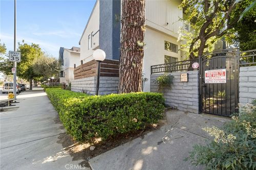 d-12380 Chandler, Valley Village, CA, 91607 | Card Image