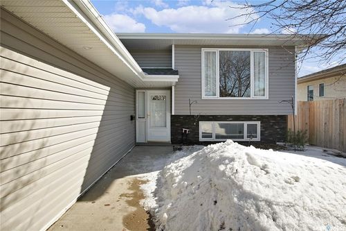 403 King Place, Warman, SK, S0K4S0 | Card Image