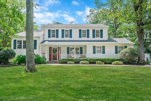 7 Simon Ct, E Northport, NY, 11731-6431 | Card Image