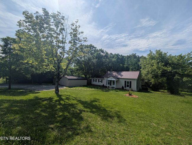 7421 Sevierville Pike, House other with 2 bedrooms, 1 bathrooms and null parking in Knoxville TN | Image 5