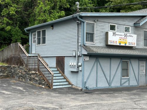 534 Route 6, Mahopac, NY, 10541-4746 | Card Image