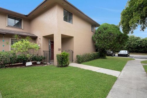 2206 Nw 39th Ave, Coconut Creek, FL, 33066-2208 | Card Image