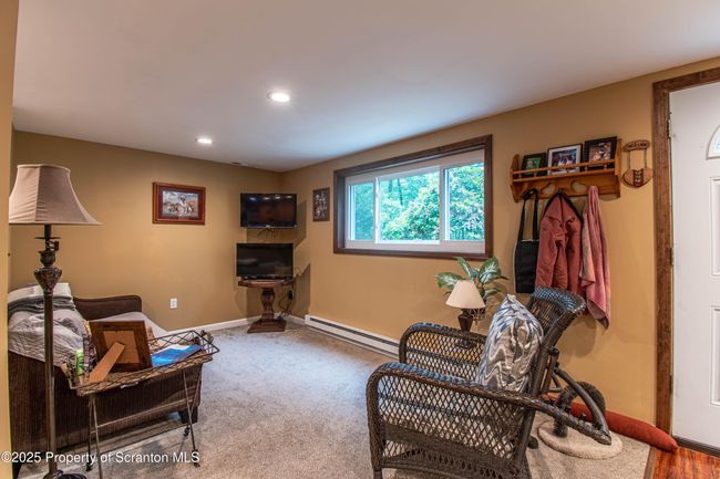 Living Room | Image 8