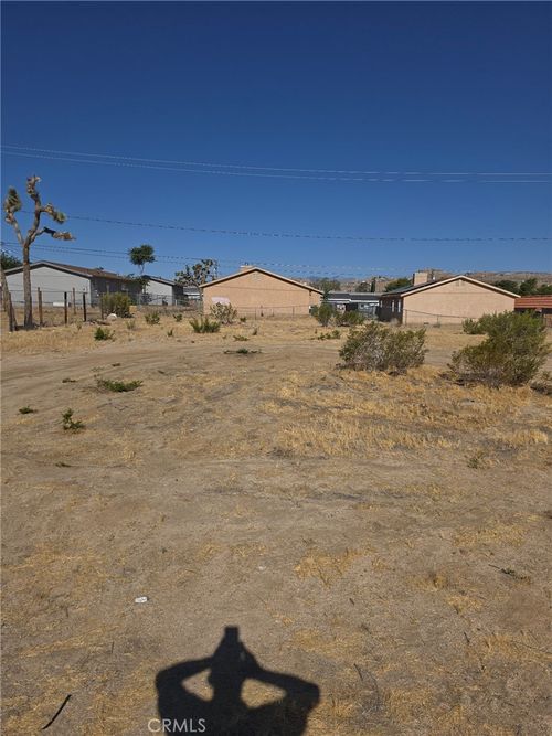 6340 Indio Ave, Yucca Valley, CA, 92284-5718 | Card Image