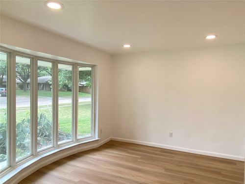 13244 Kerr Trl, Farmers Branch, TX, 75244-5506 | Card Image